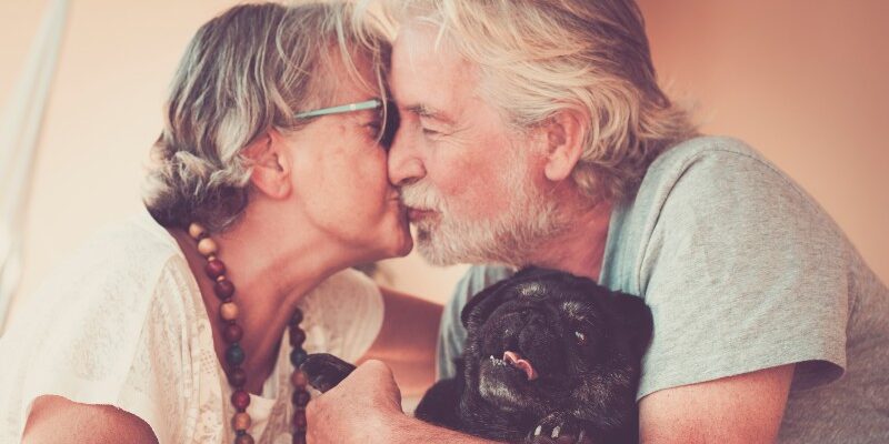 happy-old-senior-couple-people-in-love-kiss-CHGH3F7 (1)