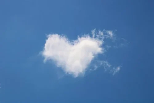 heart shape cloud