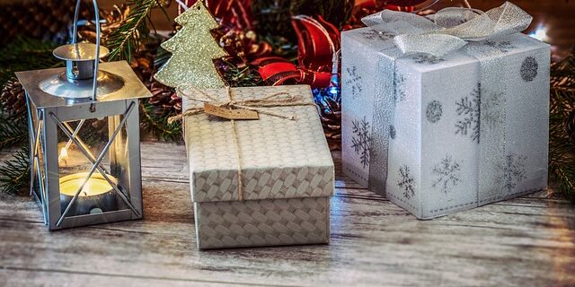 christmas-gifts-1849900_640
